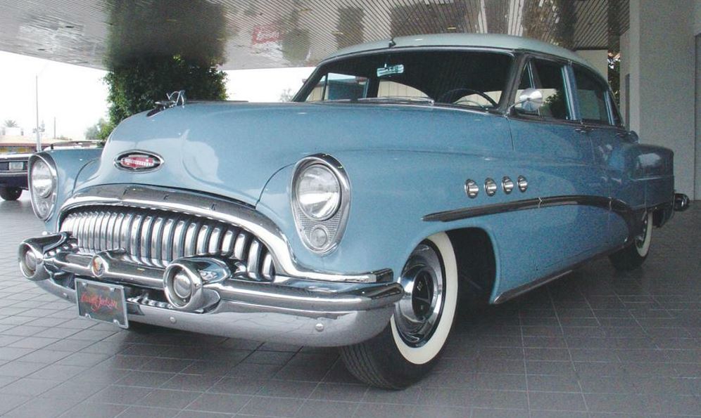 Finally, the day arrived when the fully restored 1953 Buick Roadmaster was ready to make its triumphant return to the racetrack. 