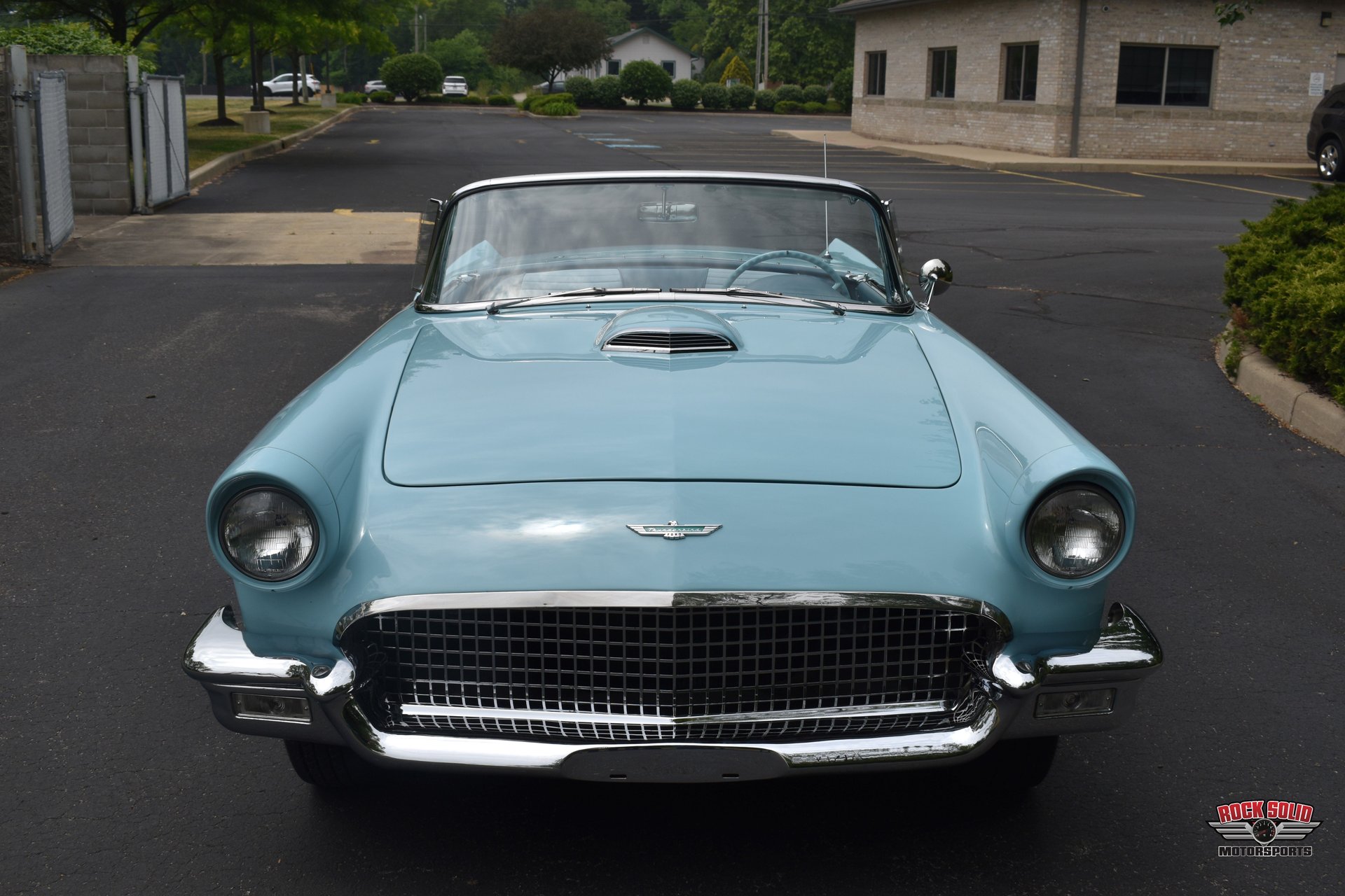 1957 Ford Thunderbird