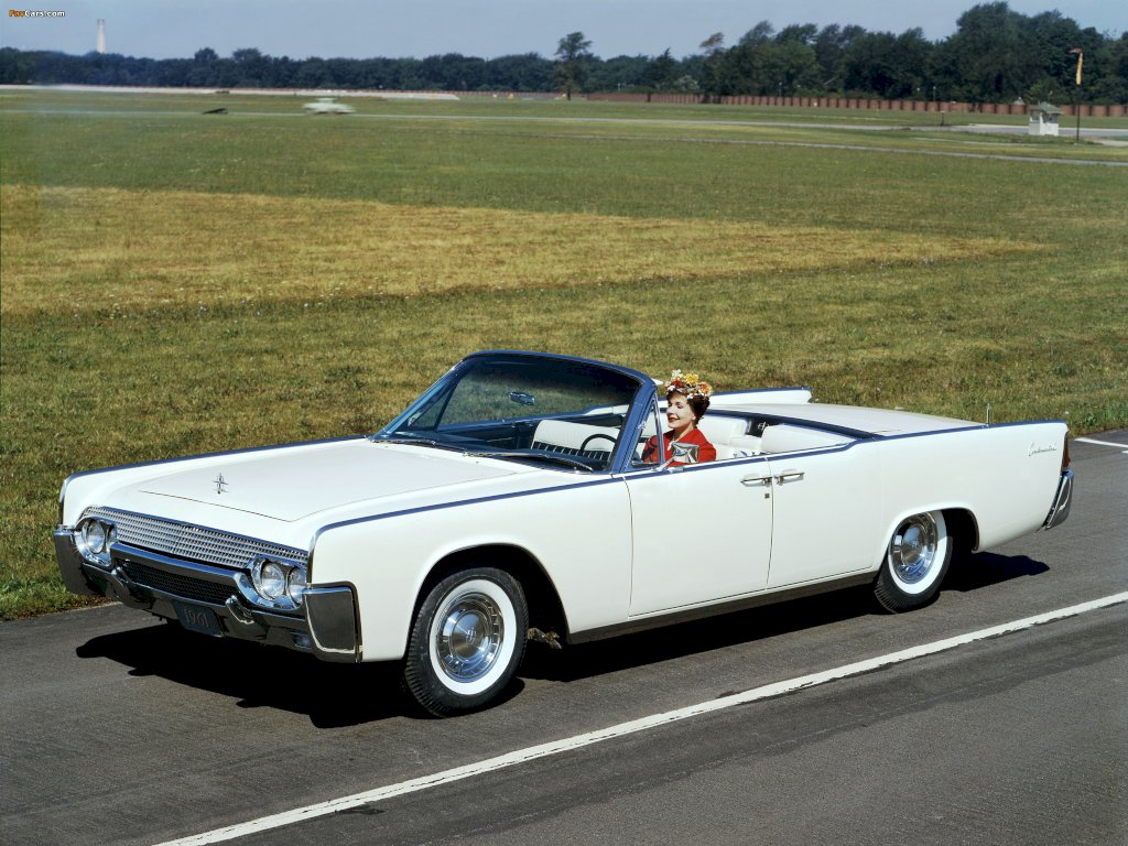 the-1961-Lincoln-Continental