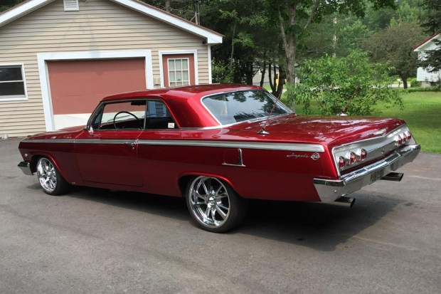 572-Powered 1962 Chevrolet Impala Sport Coupe 4-Speed