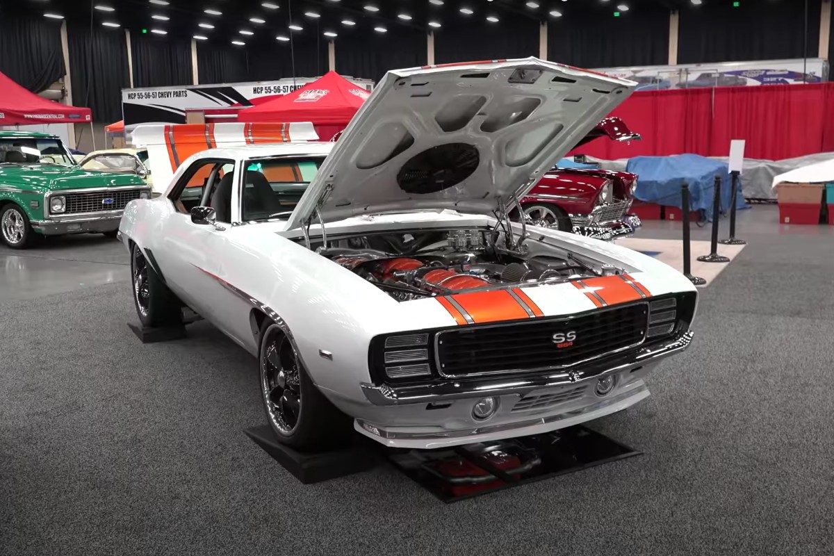 Twin V8 Engines Turned This '69 Camaro Into an Absolute Monstrosity in the  Best Way - alt_driver