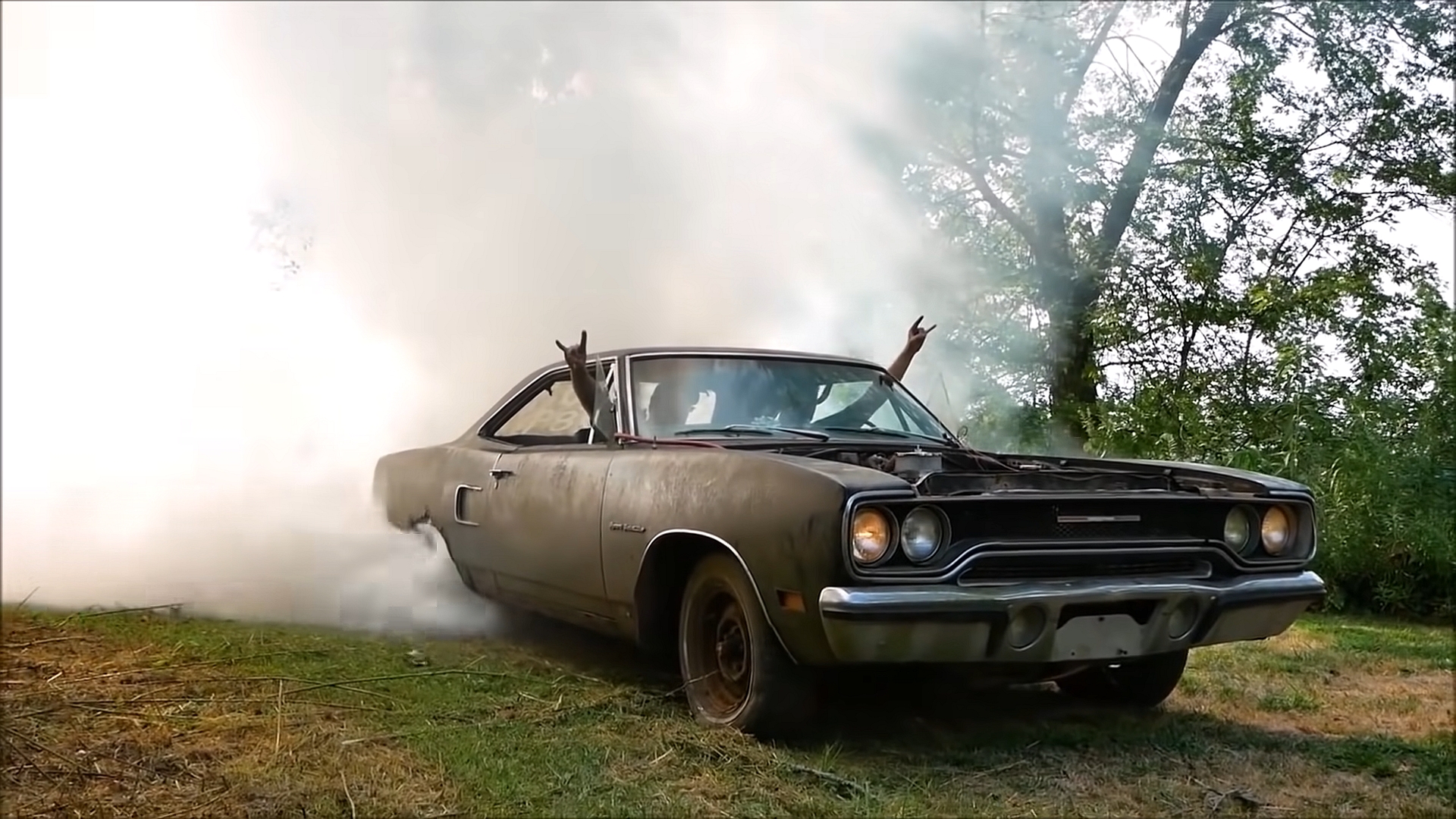 1970 Plymouth Satellite Was Left to Rot in the Woods, Comes Back to Life After 40 Years - autoevolution