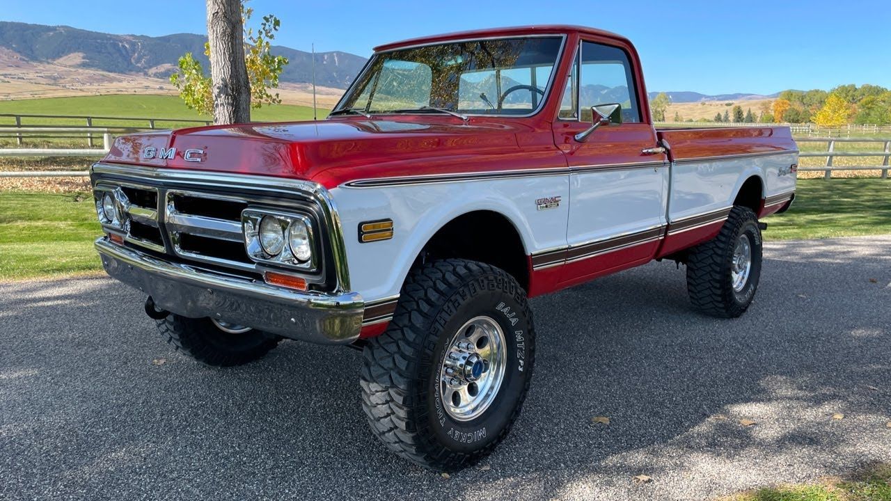 A parked 1971 GMC Sierra Grande