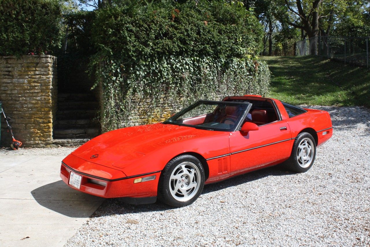 1990_Red_C4_Corvette