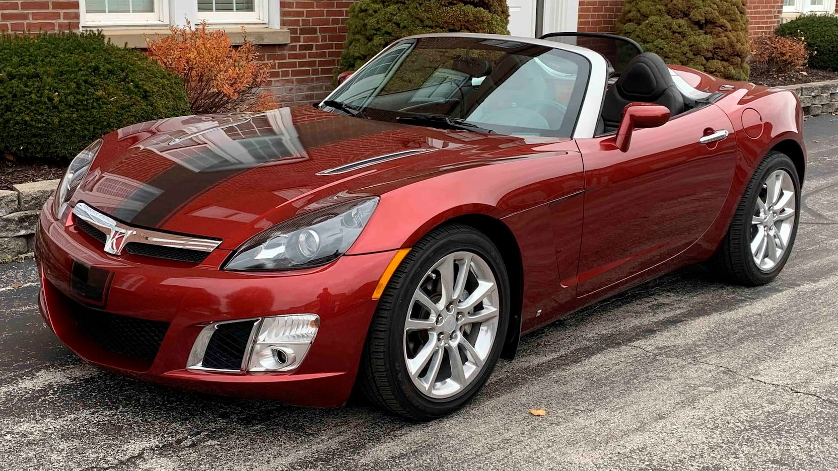 Red 2009 Saturn Sky Redline