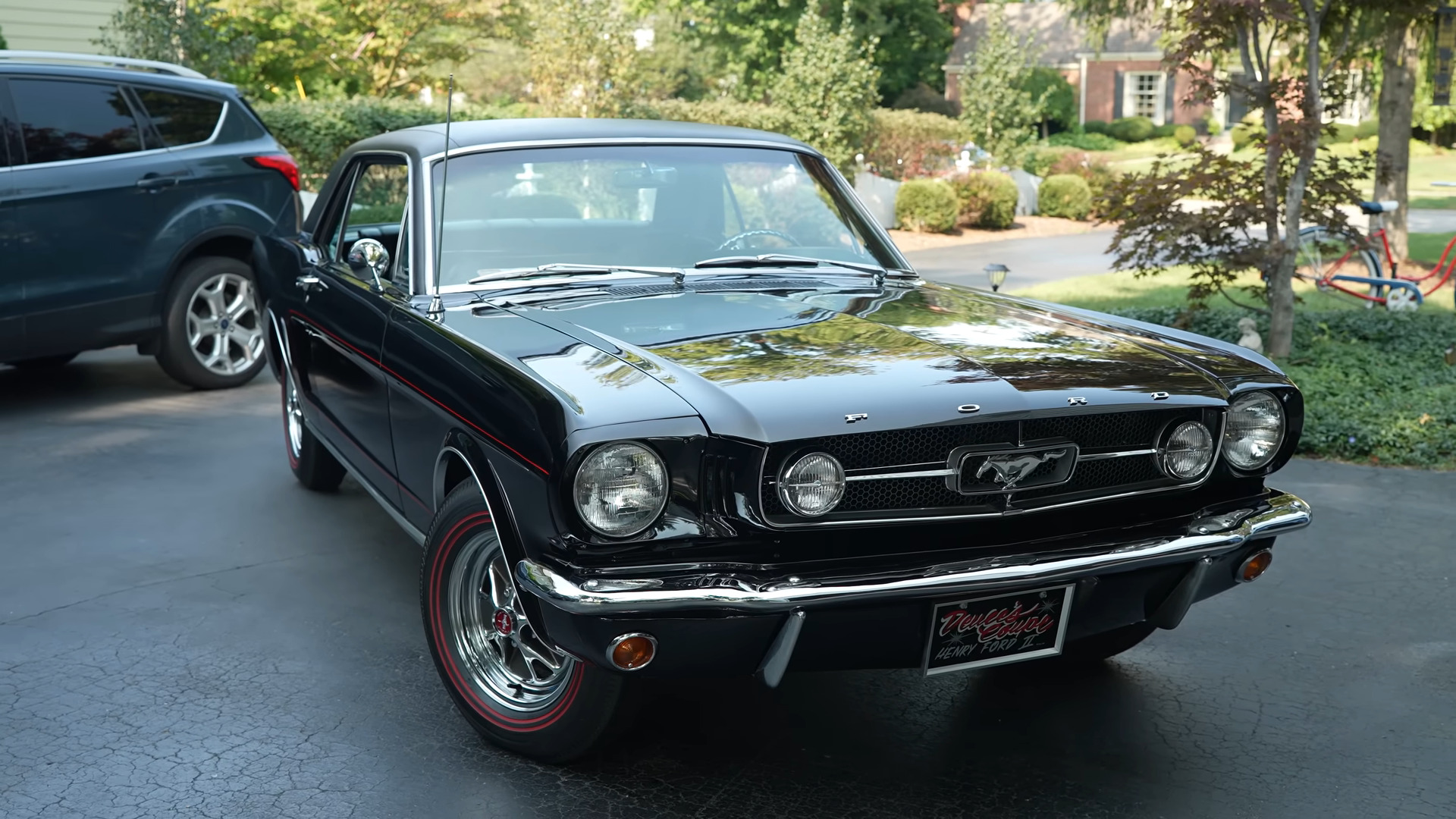 1963 Mustang Prototype Built for Henry Ford II Has Leather Interior, Vinyl Top