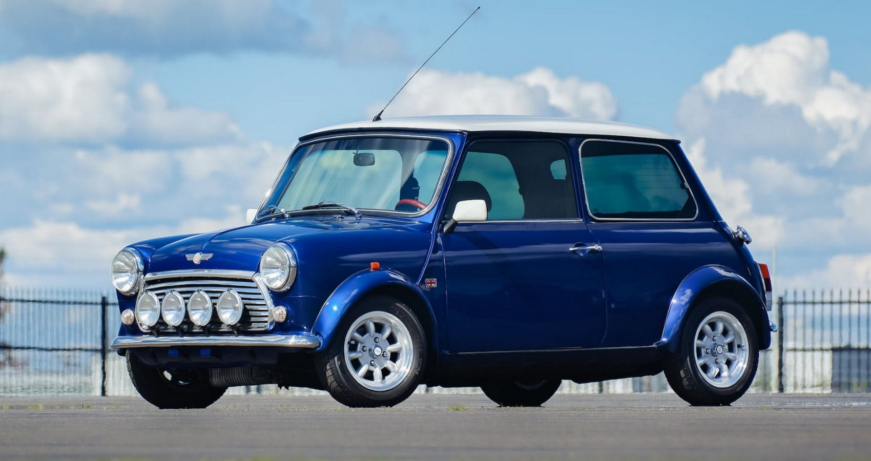 Austin Mini - Front