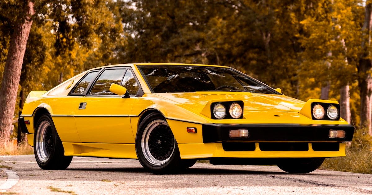 Lotus Esprit (Yellow) - Front