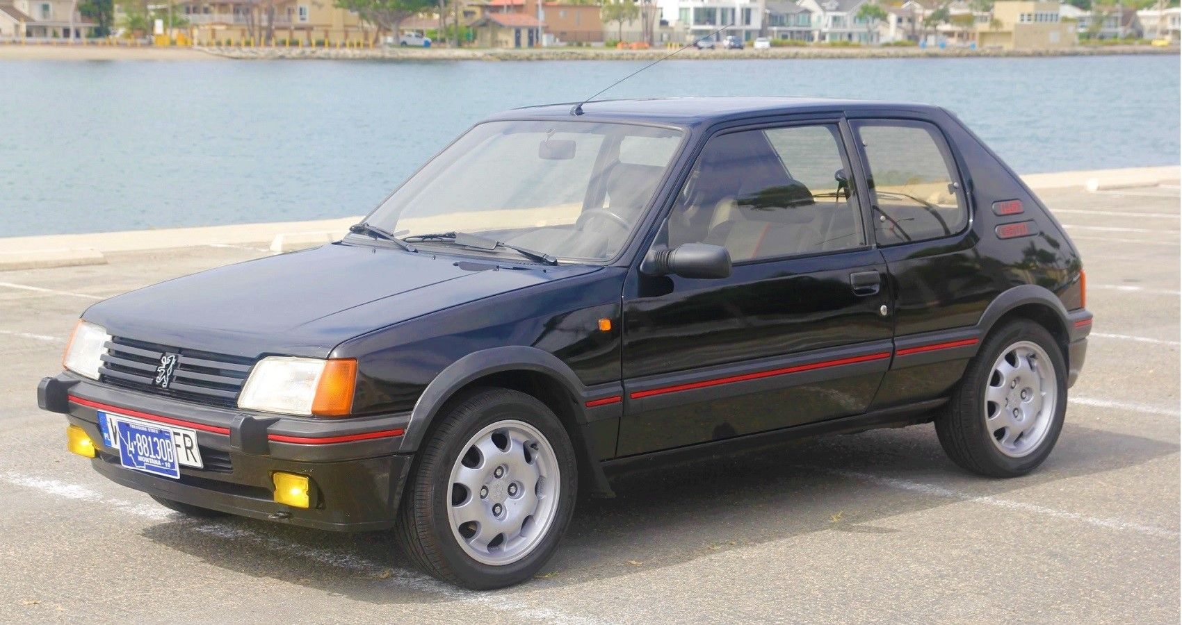 Peugeot 205 GTi - Front