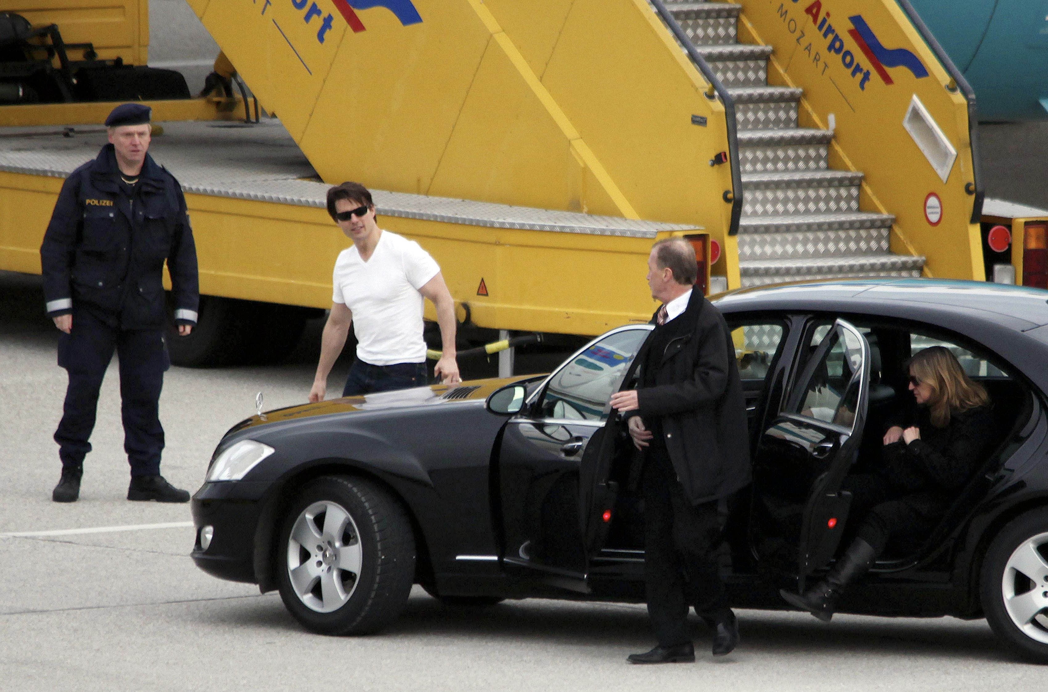 A chauffeured Mercedes S-Class for Mr Cruise