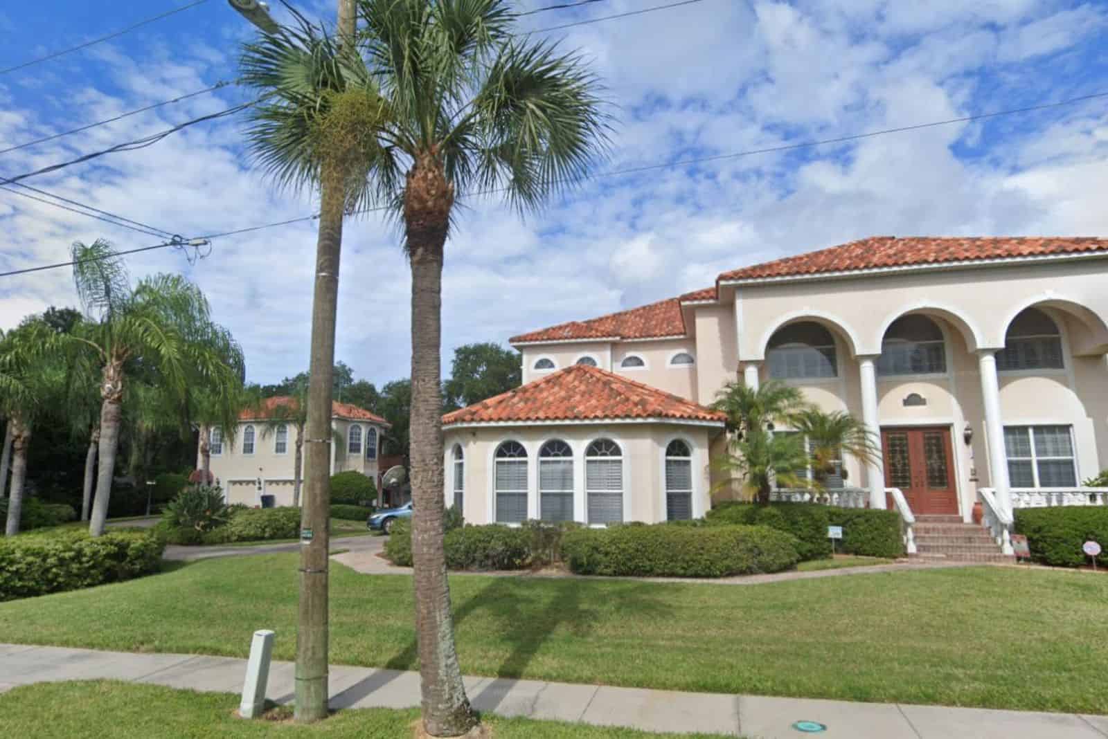 beautiful house in florida