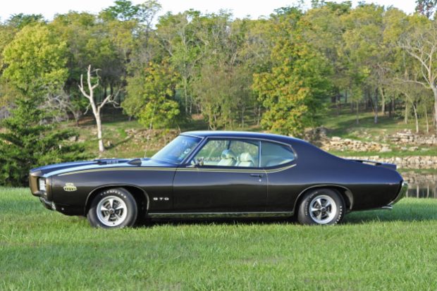 1969 Pontiac GTO Judge Ram Air IV 4-Speed